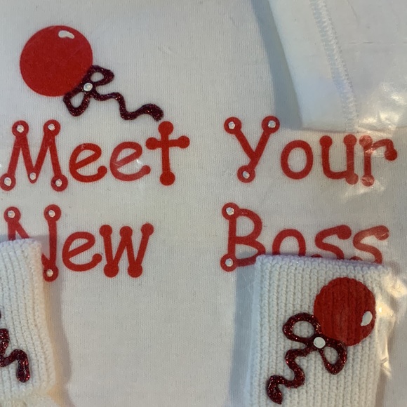 Meet Your New Boss Red Balloon 3-6 Month Soft Onesie and Socks - Picture 4 of 5